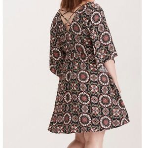 Sold! Torrid Medallion Lattice Challis Dress  Sz2